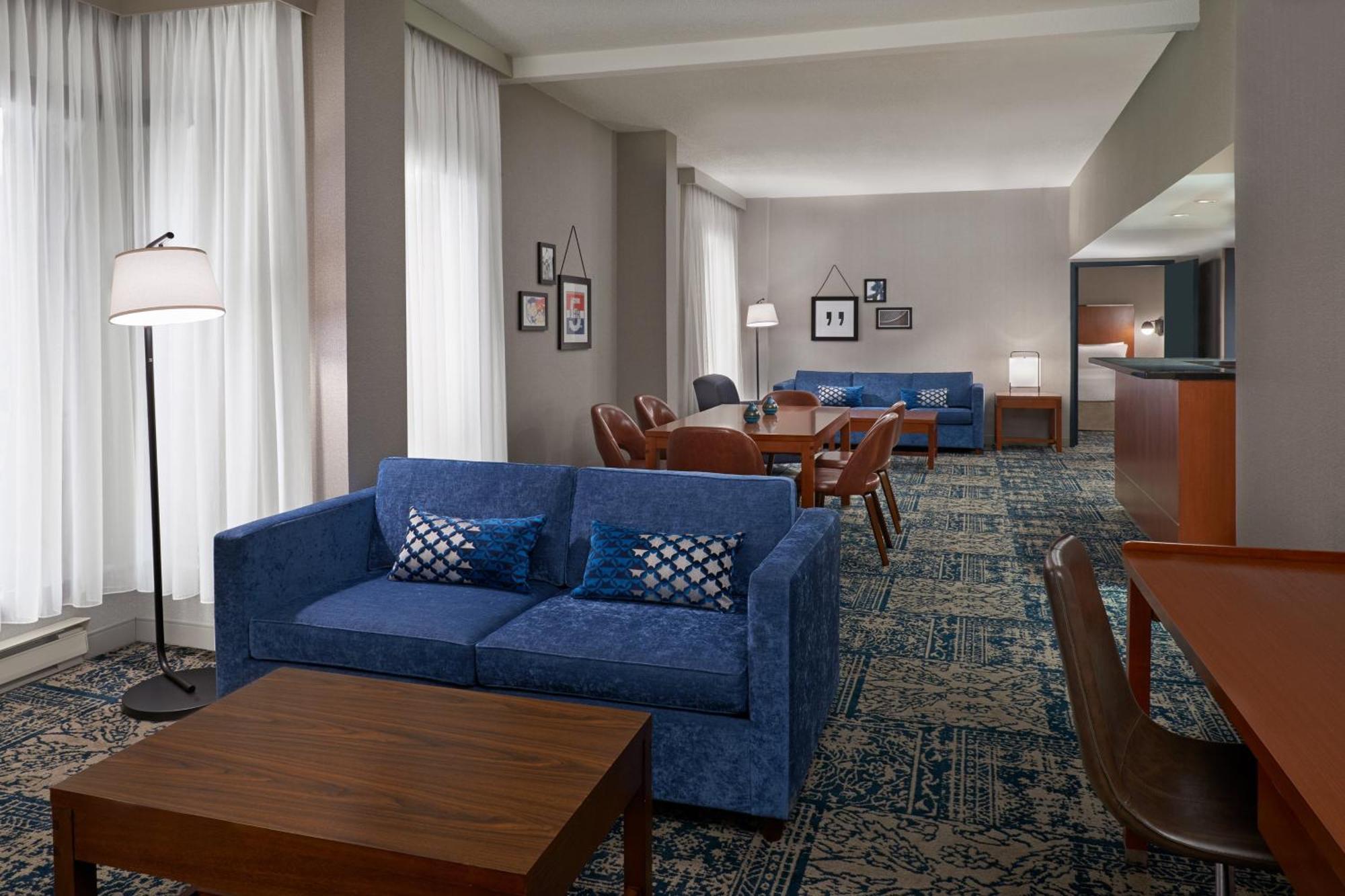 Hotel Four Points By Sheraton & Conference Centre Gatineau-ottawa 4*