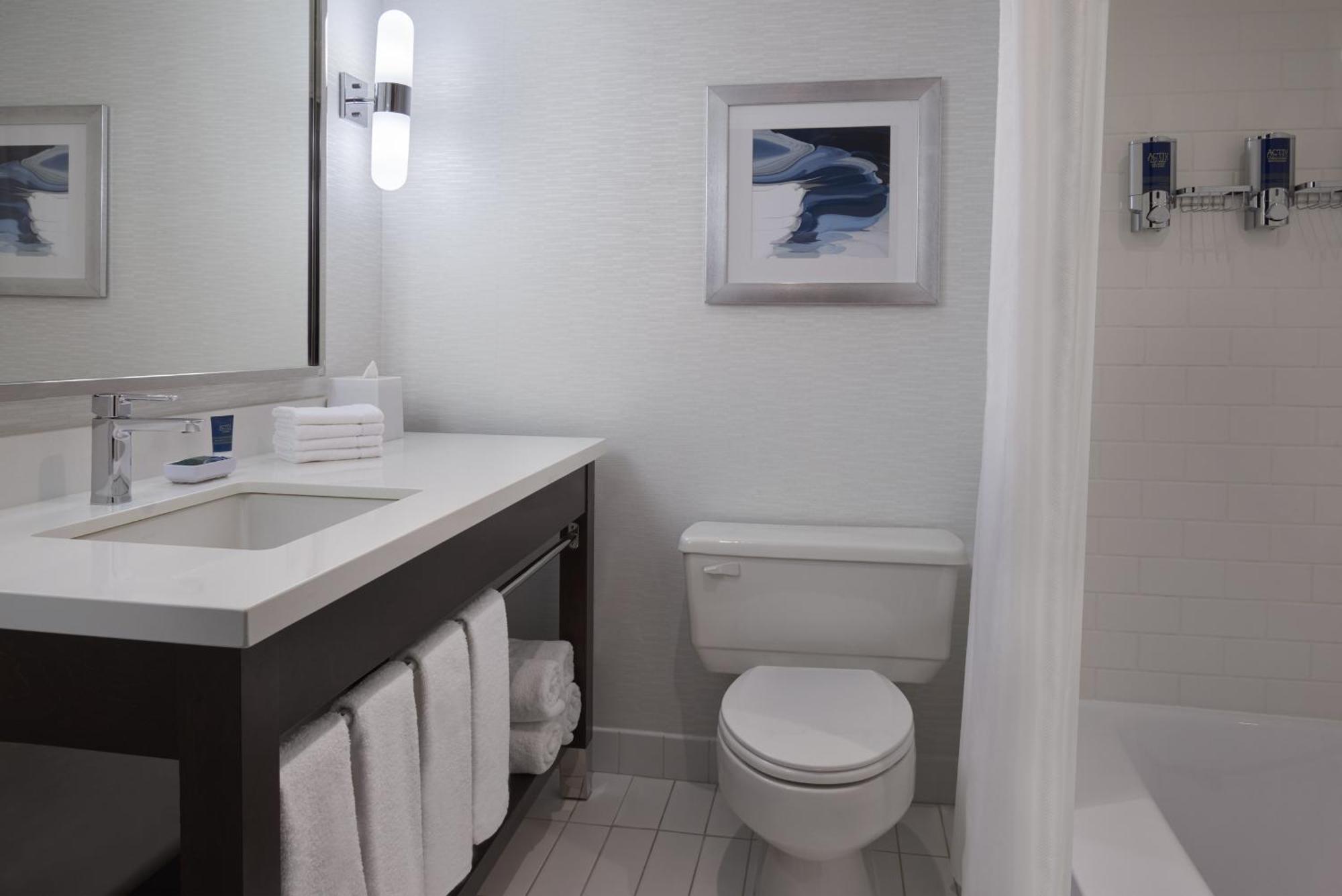 Four Points By Sheraton & Conference Centre Gatineau-ottawa Hotel